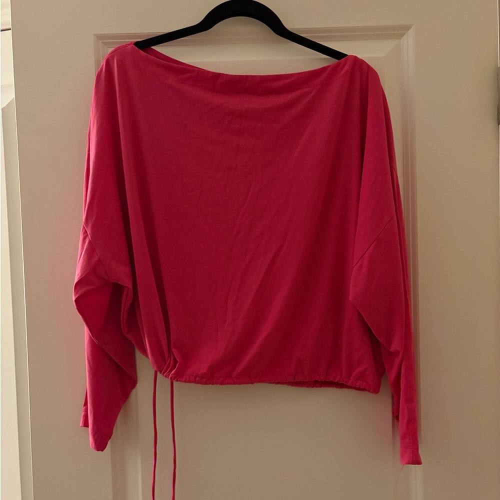 Athleta Pink Crop tee